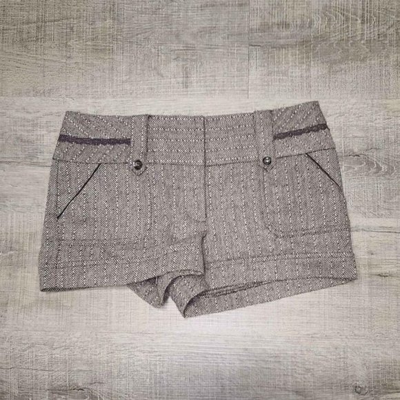 Chic Brown Tweed Mini Shorts - Picture 1 of 6